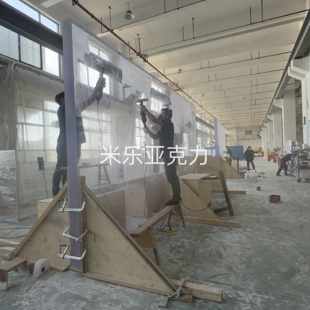 <b>有機(jī)玻璃廠家如何選擇？有機(jī)玻璃制品怎么分辨</b>